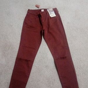 Maroon ripped knee Jeggings/Jeans
